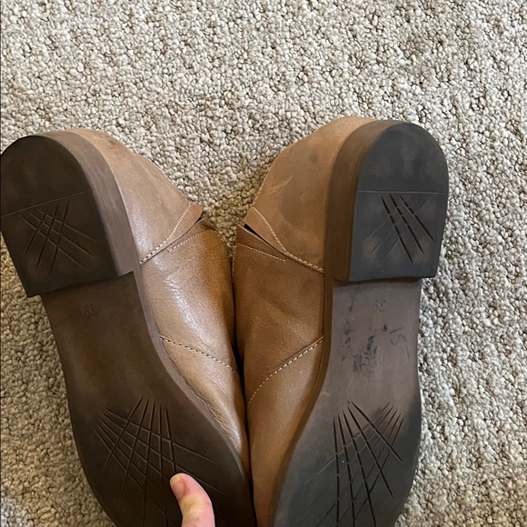 Bueno Women's Brown Leather Loafers - Picture 3 of 5